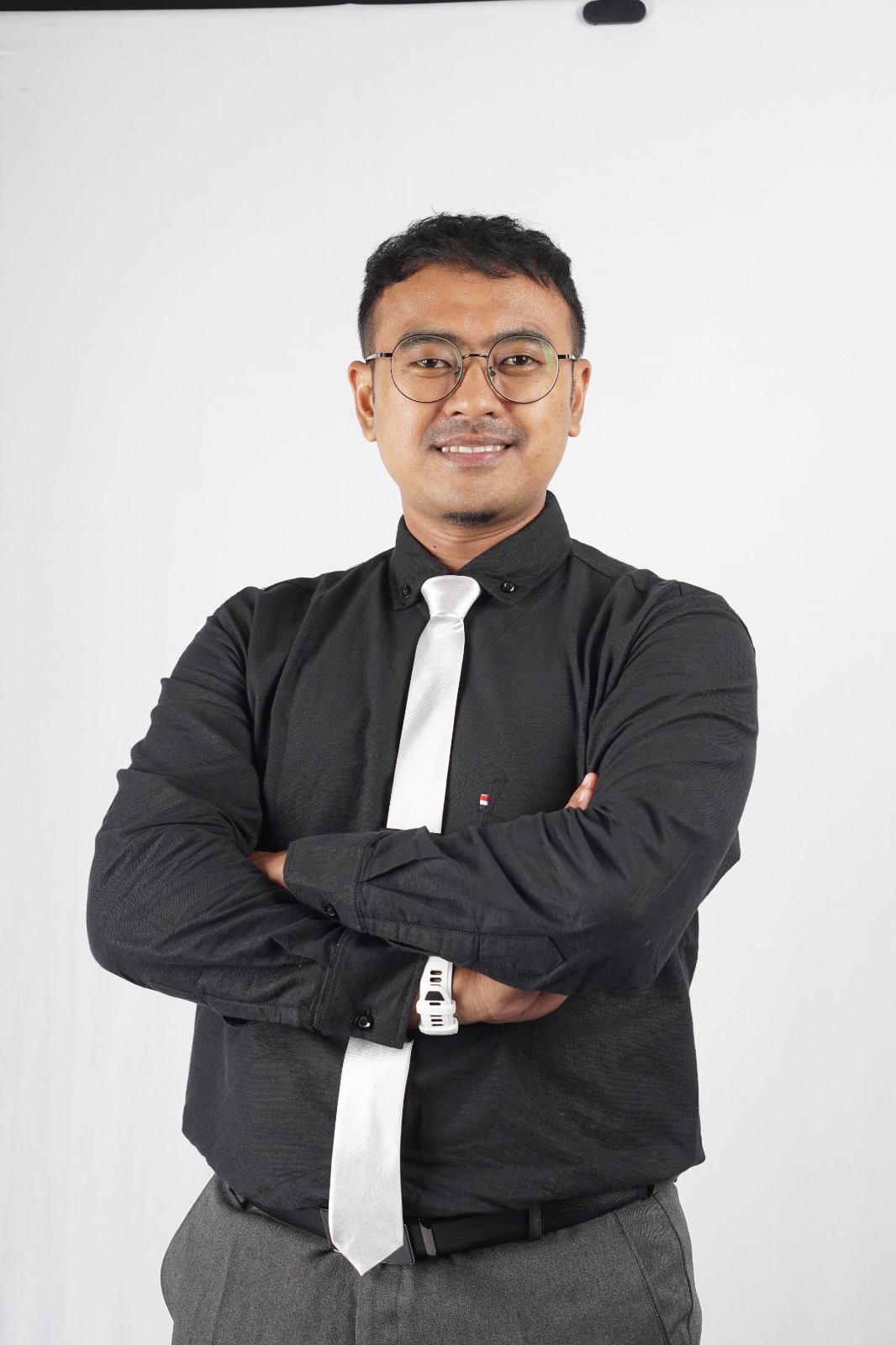 Dr. Sony Junianto